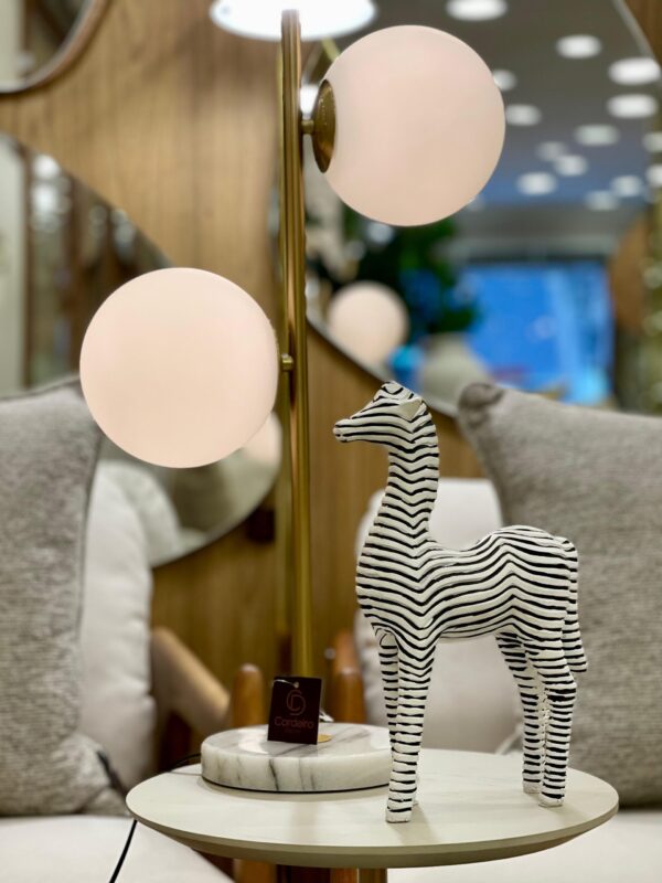 Zebra Decorativa Preto e Branco – Escultura Moderna e Sofisticada para Decoração