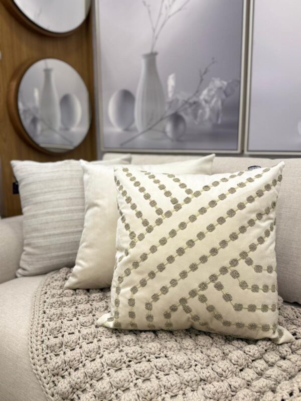 Almofada Vel Off 52x52 Bord Fino + Bloucle Geo Fendi