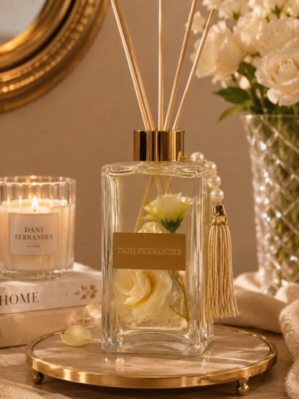 Óleo Difusor Mini Rosas Tênue 250ml | Aromatizador Sofisticado com Flores Decorativas