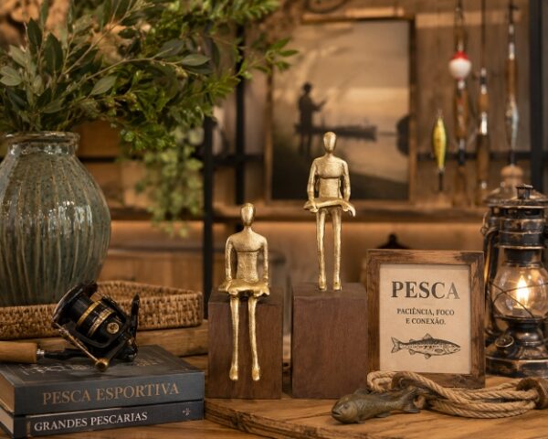 Esculturas Decorativas Os Pescadores em Madeira e Dourado | Arte Sofisticada para Sala e Ambientes Elegantes