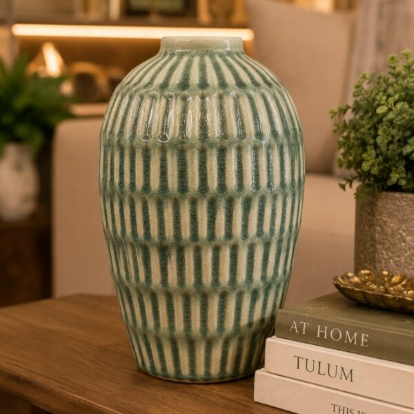 Vaso Decorativo em Cerâmica G – Elegância Texturizada em Grande Presença