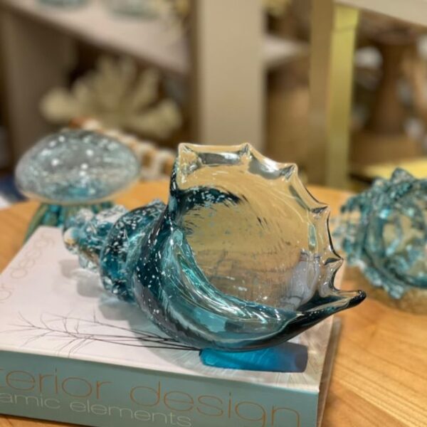 Adorno Concha Azul em Vidro – Peça Decorativa Artesanal Grande