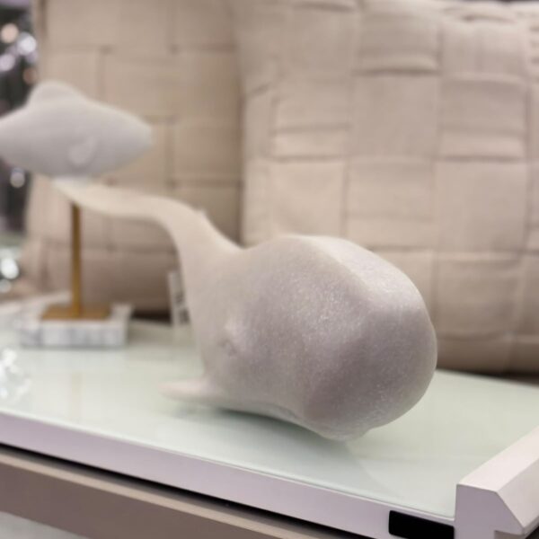 Baleia Decorativa em Quartzo Natural – Peça Escultural Pequena